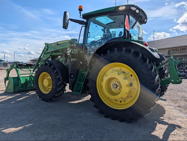 Image of John Deere 6R 165 equipment image 2