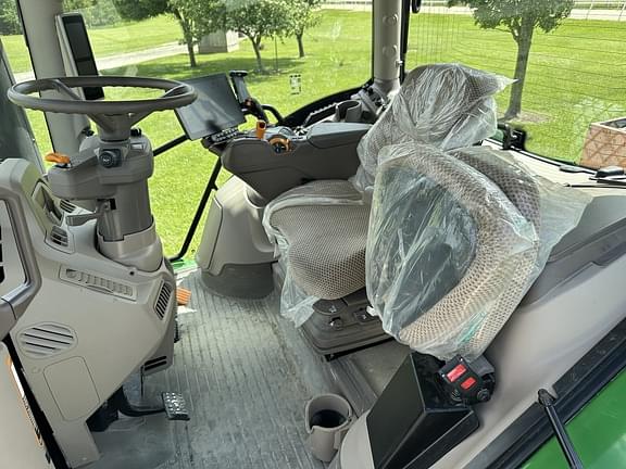 Image of John Deere 6R 165 equipment image 4