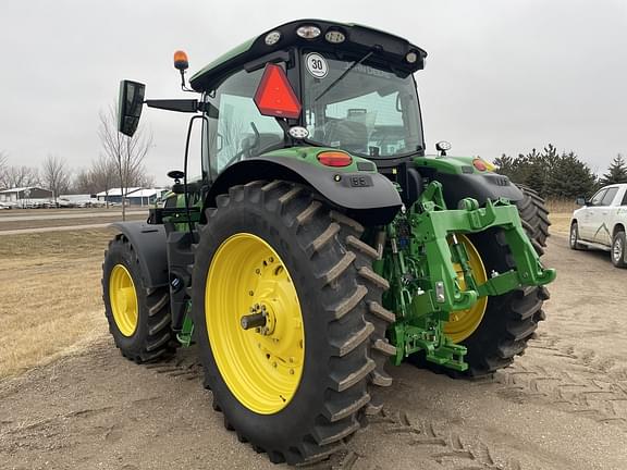 Image of John Deere 6R 165 equipment image 4