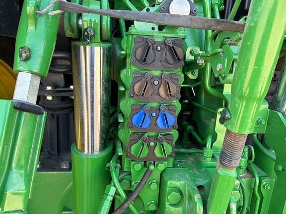 Image of John Deere 6R 175 equipment image 3