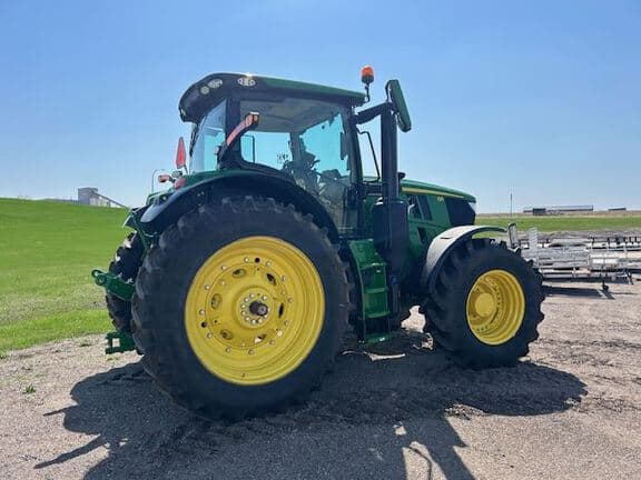 Image of John Deere 6R 195 equipment image 1