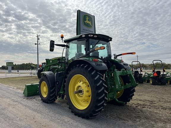 Image of John Deere 6R 195 equipment image 4