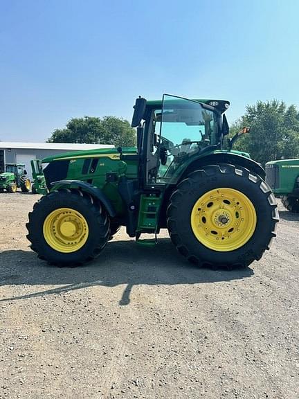 Image of John Deere 6R 195 equipment image 2