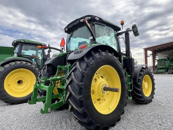 Image of John Deere 6R 195 equipment image 4