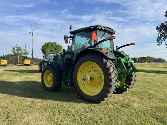 Image of John Deere 6R 195 equipment image 3