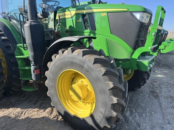 Image of John Deere 6R 195 equipment image 1