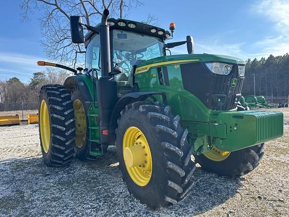 Image of John Deere 6R 215 equipment image 1