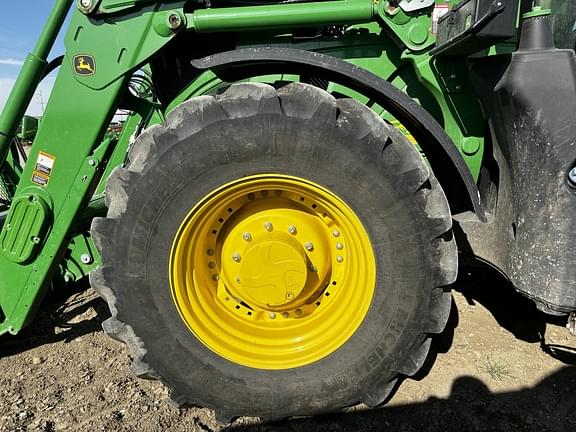 Image of John Deere 6R 215 equipment image 4