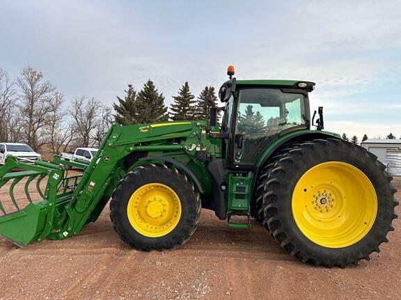Image of John Deere 6R 215 equipment image 1