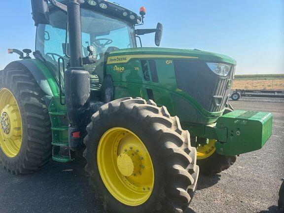 Image of John Deere 6R 215 equipment image 3