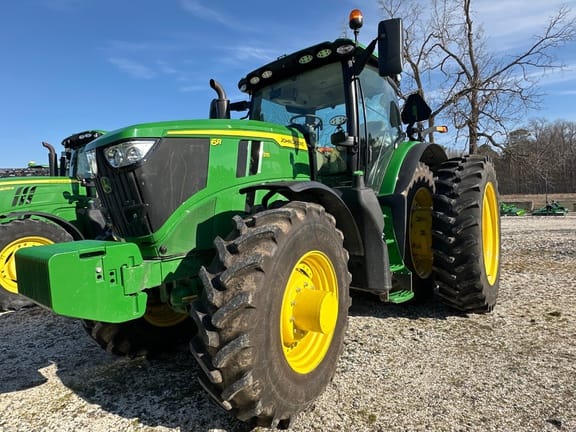 2023 John Deere 6R 215 Equipment Image0