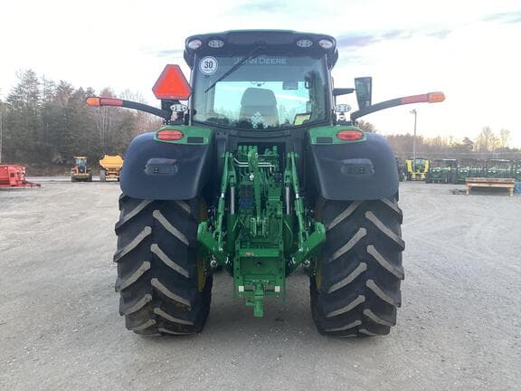 Image of John Deere 6R 215 equipment image 4