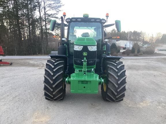 Image of John Deere 6R 215 equipment image 2