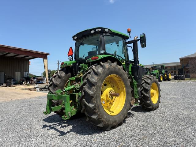 Image of John Deere 6R 215 equipment image 4