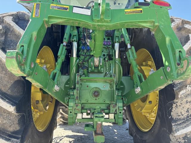 Image of John Deere 6R 215 equipment image 4