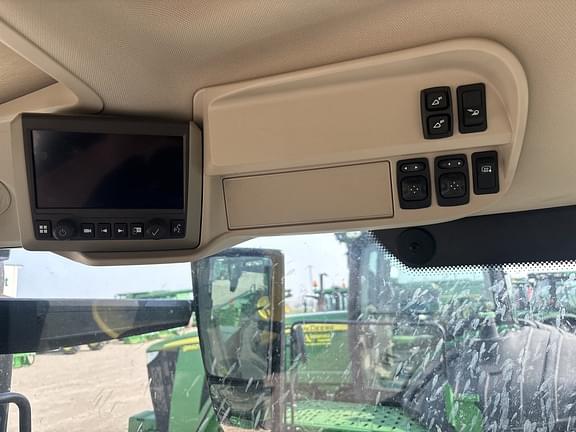 Image of John Deere 6R 215 equipment image 2