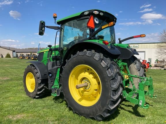 Image of John Deere 6R 215 equipment image 4