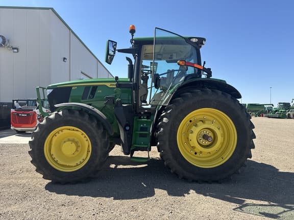 Image of John Deere 6R 215 equipment image 2