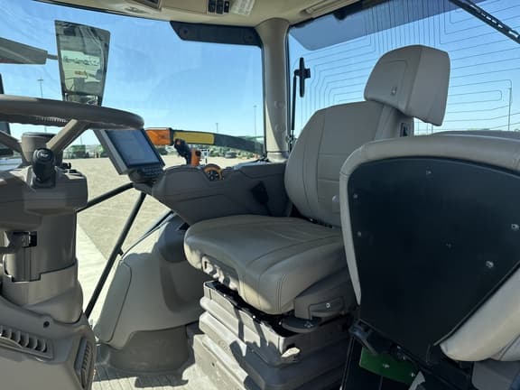 Image of John Deere 6R 215 equipment image 3