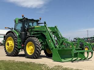 Main image John Deere 6R 215 7