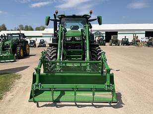 Main image John Deere 6R 215 8