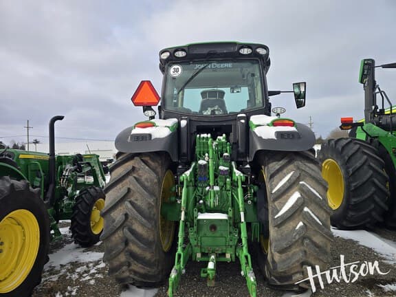 Image of John Deere 6R 230 equipment image 4