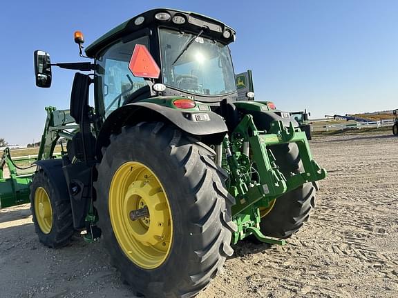 Image of John Deere 6R 230 equipment image 4