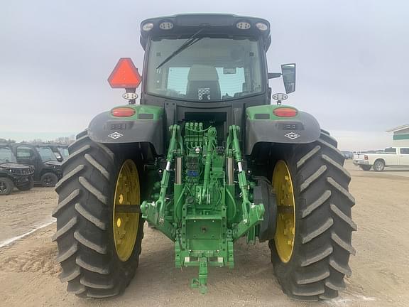 Image of John Deere 6R 230 equipment image 4