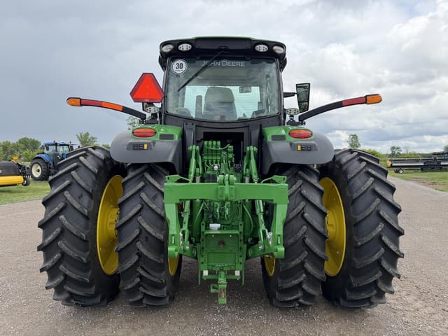 Image of John Deere 6R 230 equipment image 3