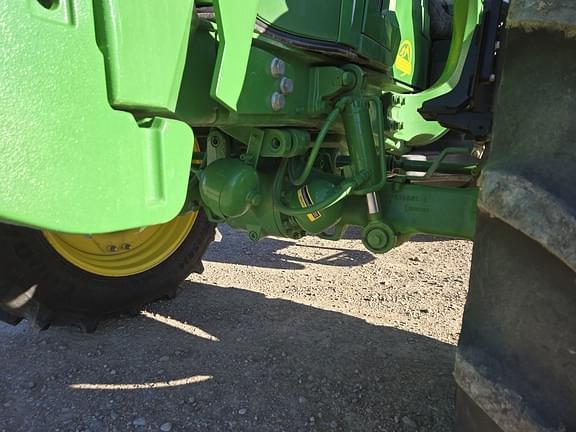 Image of John Deere 6R 230 equipment image 3