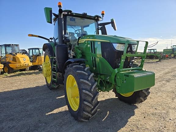 Image of John Deere 6R 230 equipment image 2