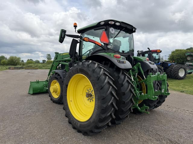 Image of John Deere 6R 230 equipment image 2