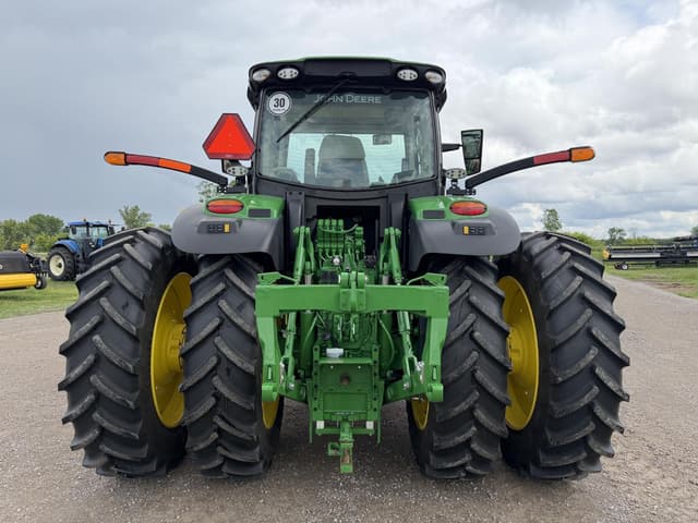 Image of John Deere 6R 230 equipment image 3