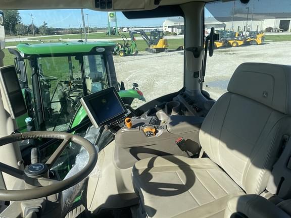 Image of John Deere 6R 250 equipment image 4