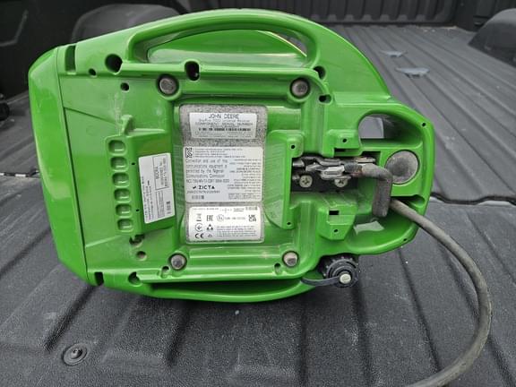 Image of John Deere 7000 equipment image 3