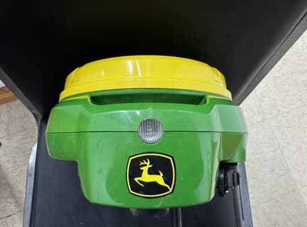 Image of John Deere 7000 equipment image 1