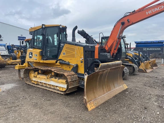 Image of John Deere 700L XLT equipment image 2