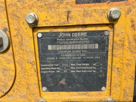 Image of John Deere 700L XLT equipment image 4