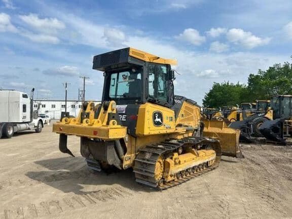 Image of John Deere 700L XLT equipment image 2