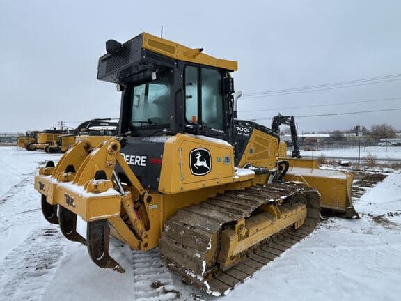 Image of John Deere 700L LGP equipment image 4