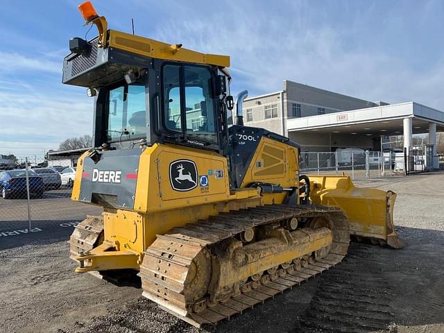 Image of John Deere 700L LGP equipment image 2