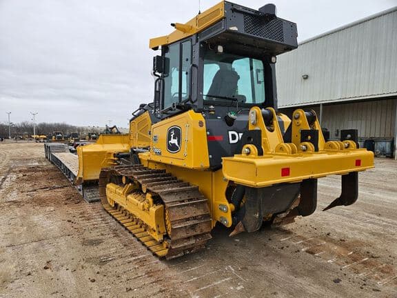Image of John Deere 700L XLT equipment image 4