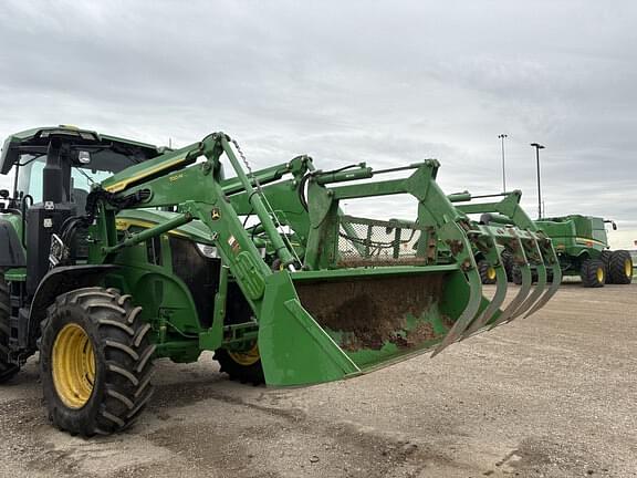 Image of John Deere 700M Image 0