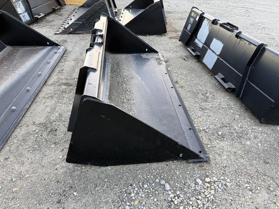 Image of John Deere C72 equipment image 1