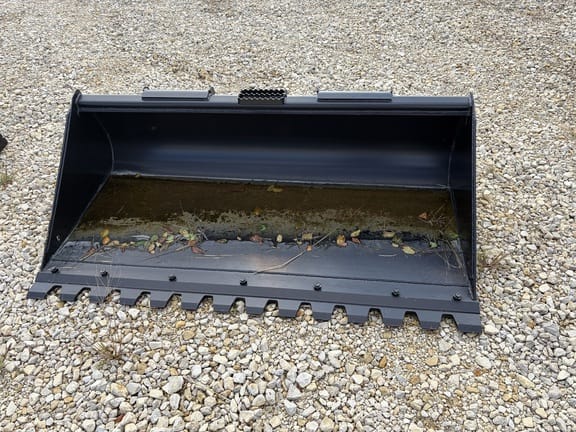 2023 John Deere Undetermined Equipment Image0