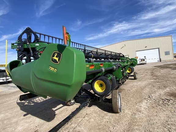 Image of John Deere 735D equipment image 4
