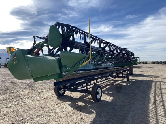 2023 John Deere 735D Equipment Image0