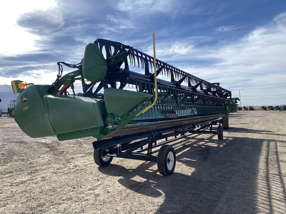 Image of John Deere 735D Primary image