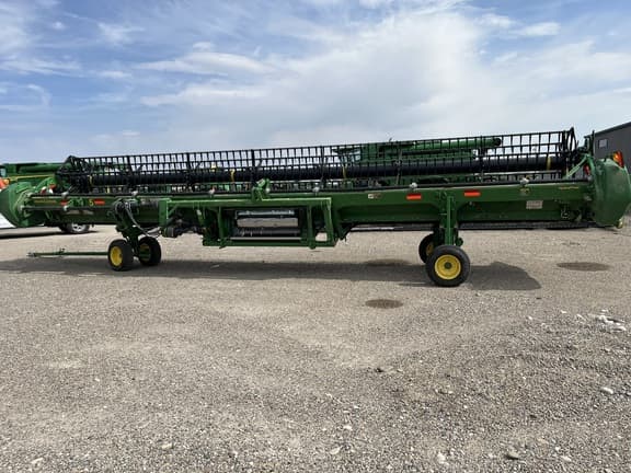 Image of John Deere 735D equipment image 3