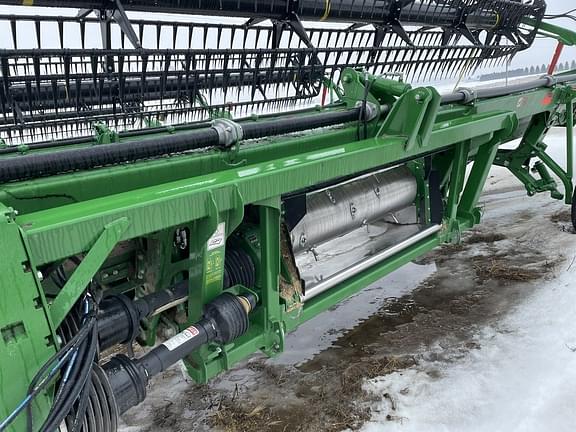 Image of John Deere 735D equipment image 4